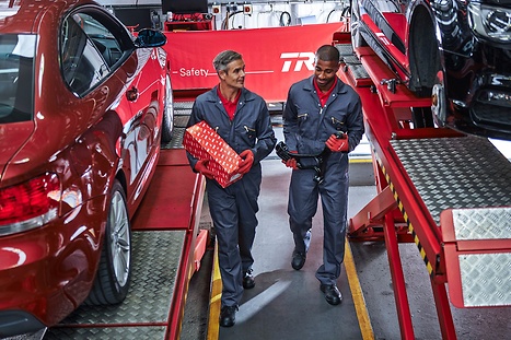 Werkplaatsmedewerkers van TRW