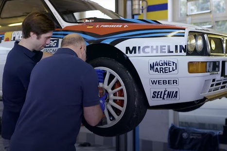 Mathias Raufeisen und Philipp Janczewski wechseln am Delta Integrale die Räder