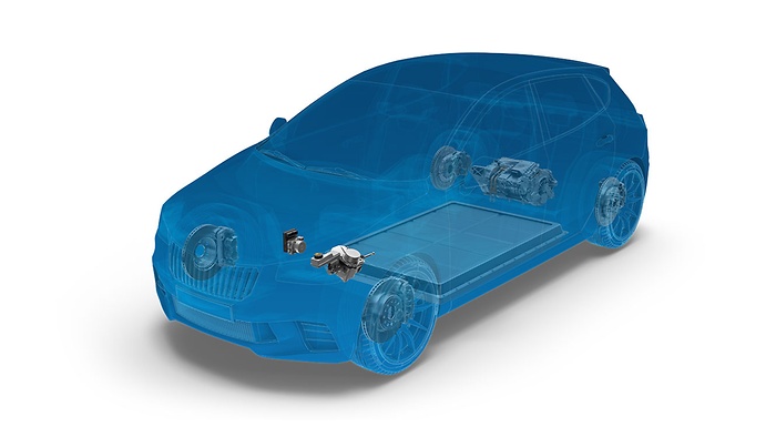 Ausgleichsbehälter ist vom Motorraum aus zugänglich