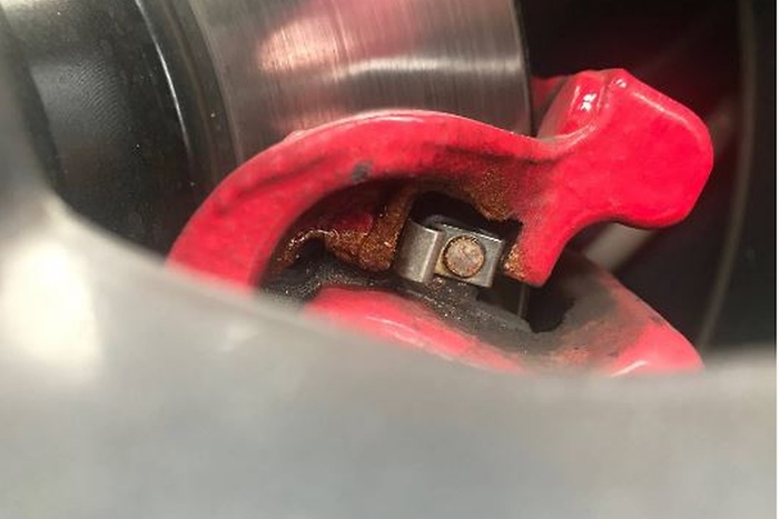 Errato: Utilizzo di pasta al rame sull’anello sensore multipolare