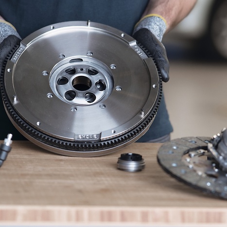 Geëlektrificeerde voertuigen in dienst: