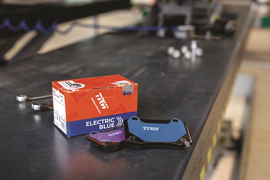 trw electric blue brake pad 