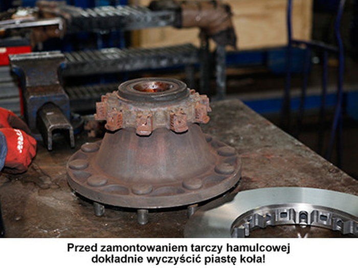 Wymiana tarczy hamulcowej w ciężarówce 